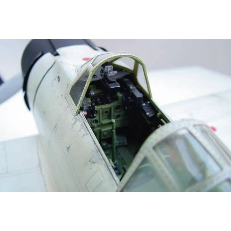 Model kit A6M2B MODEL 21 ZERO FIGHTER 1:24