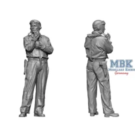 WW2 US Navy Pilot (on deck) 1:24 Figures 