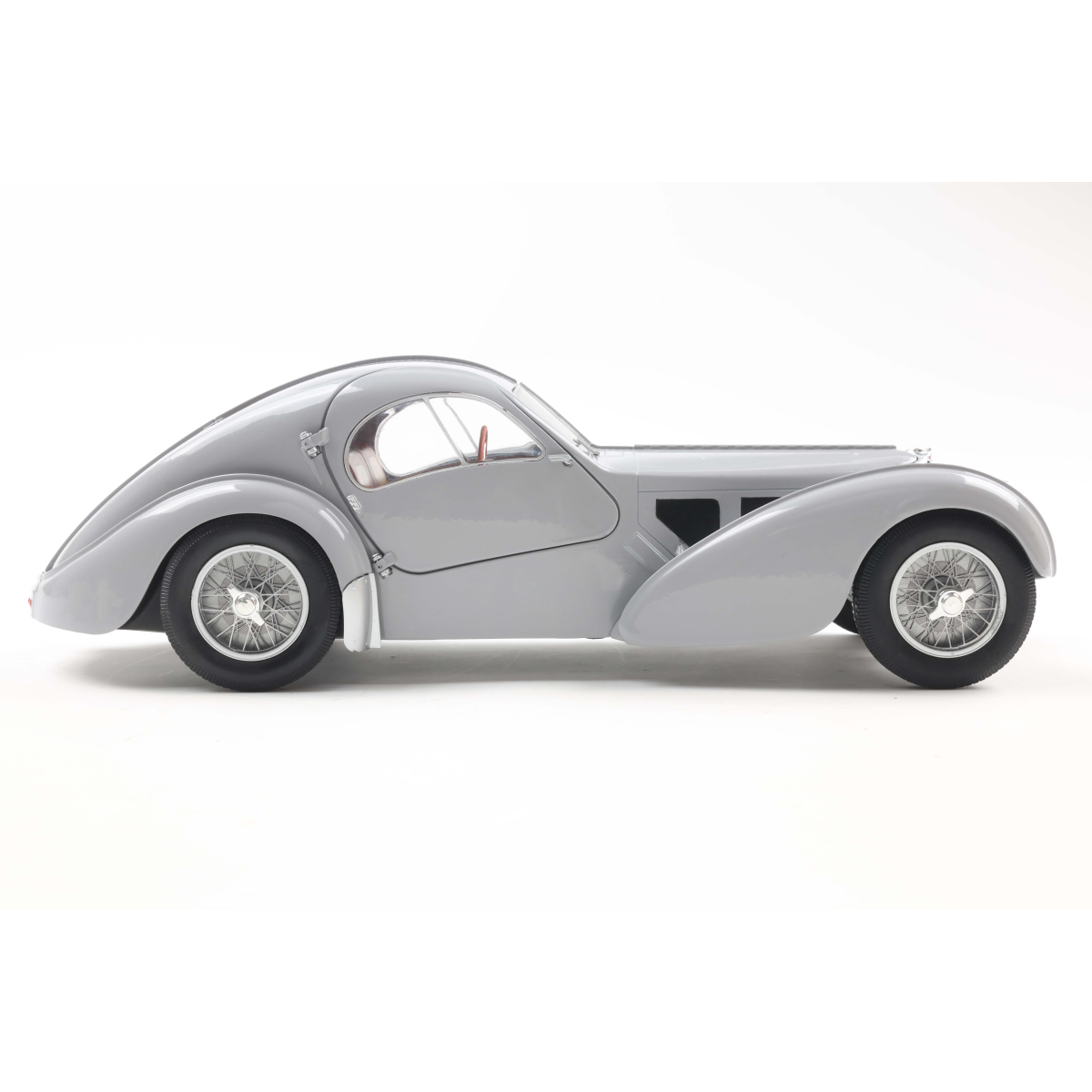 BUGATTI ATLANTIC TYPE 57 SC MAT SILVER 1937 1/18 SOLIDO