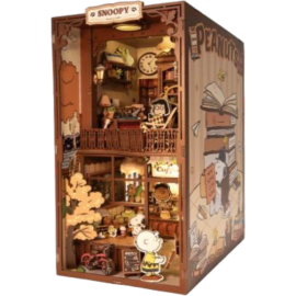 Peanuts / Snoopy - All merchandise at 1001Hobbies